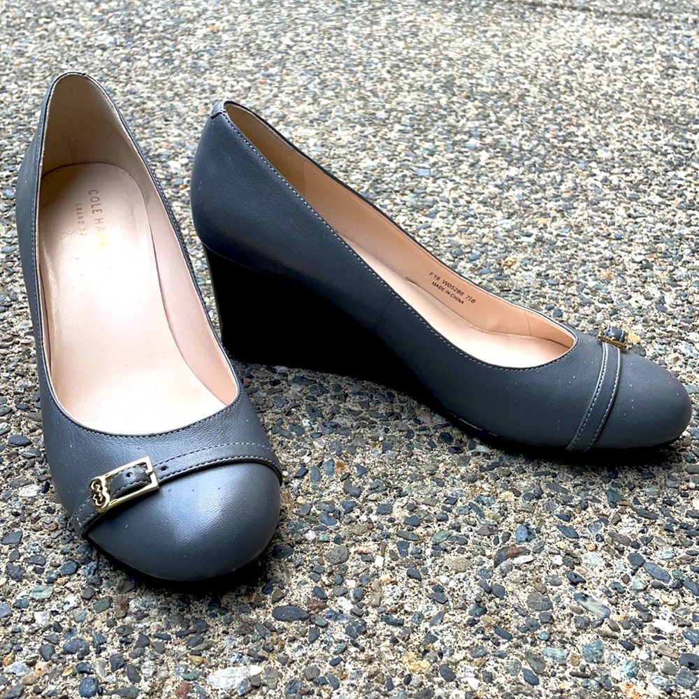 Coke Haan wedge size 7.5